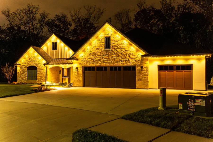 House exterior with warm-white Gemstone permanent lights